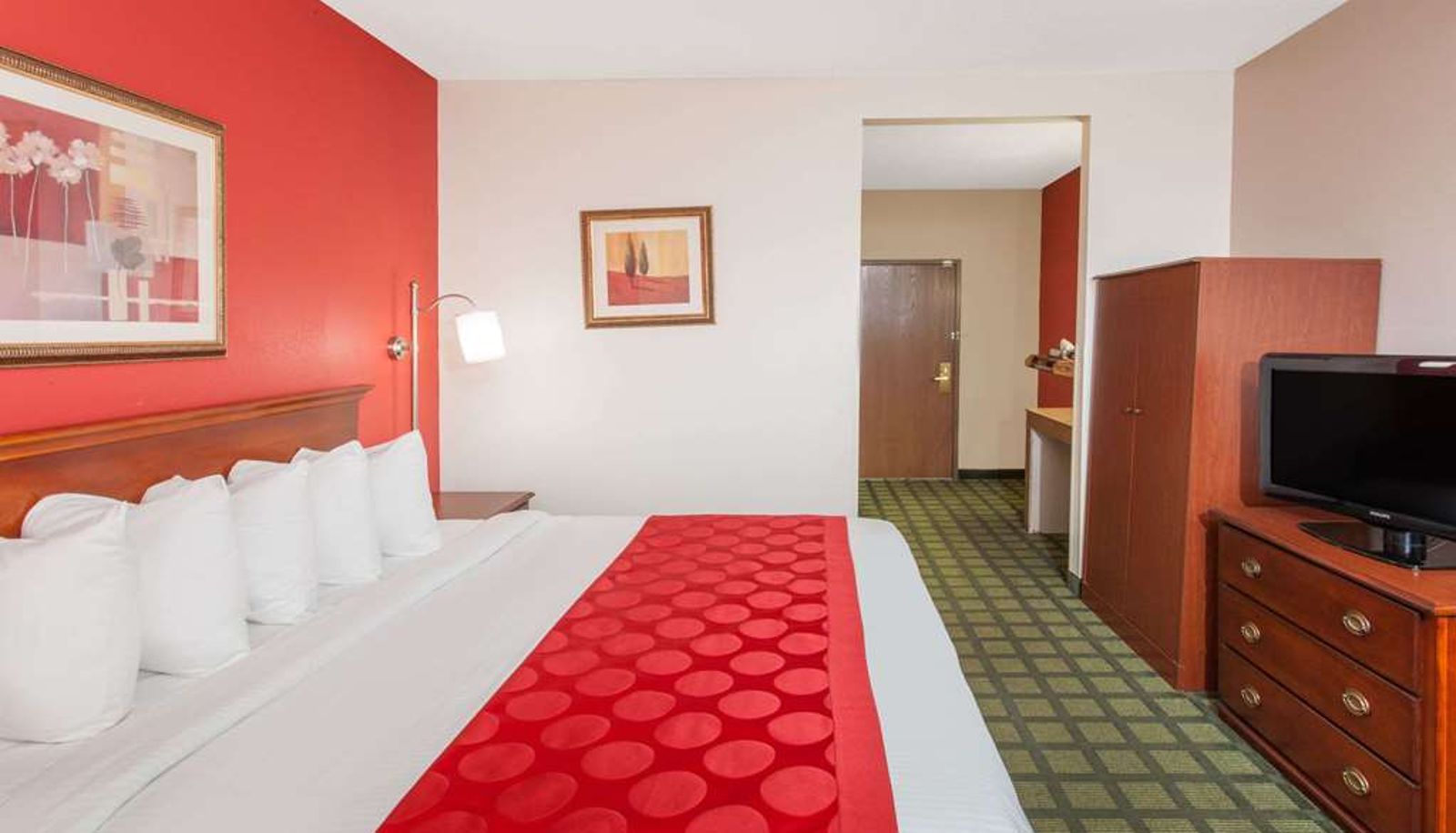 Zimmer - Baymont by Wyndham Decatur IL North