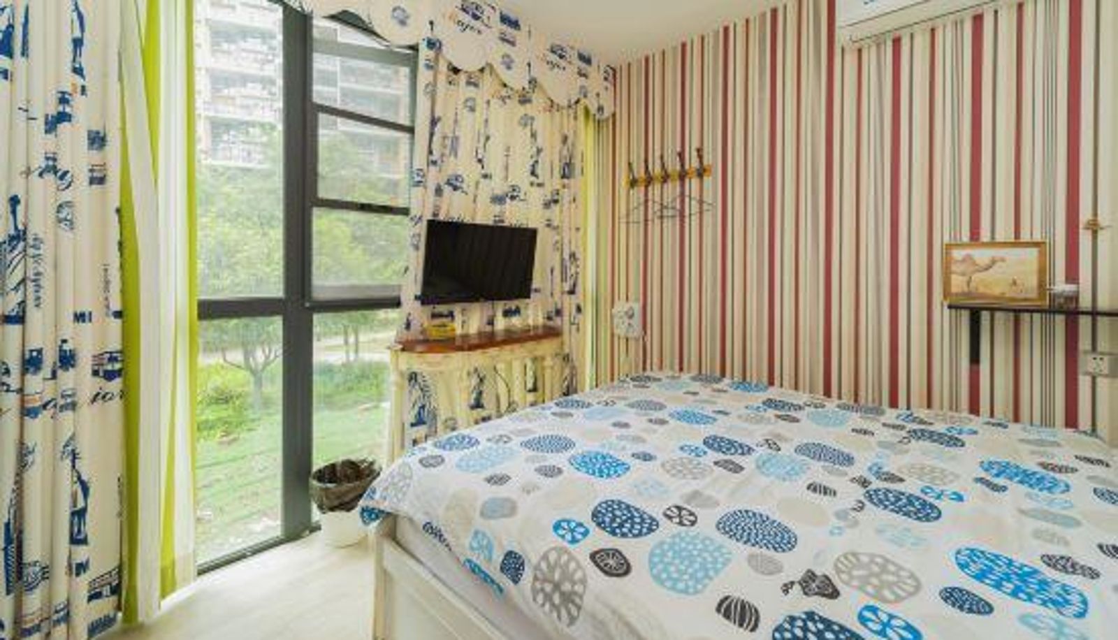 Room - Chengdu Hitime Theme Apartment