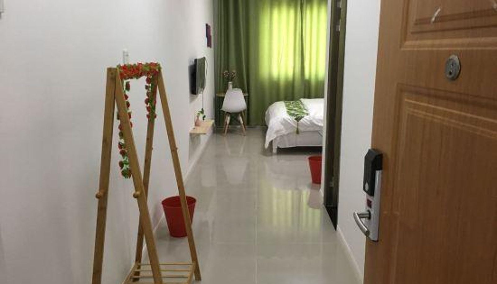 Zimmer - Chengdu Residency Apartment