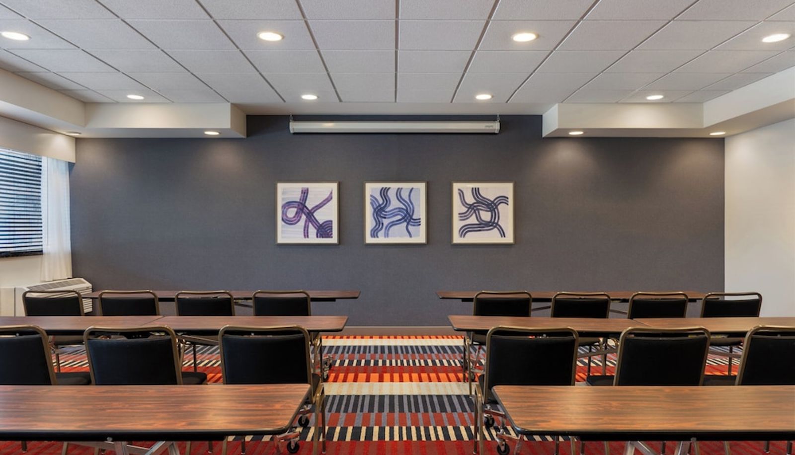 Salle de réunion - Garner Hotel WADSWORTH by IHG