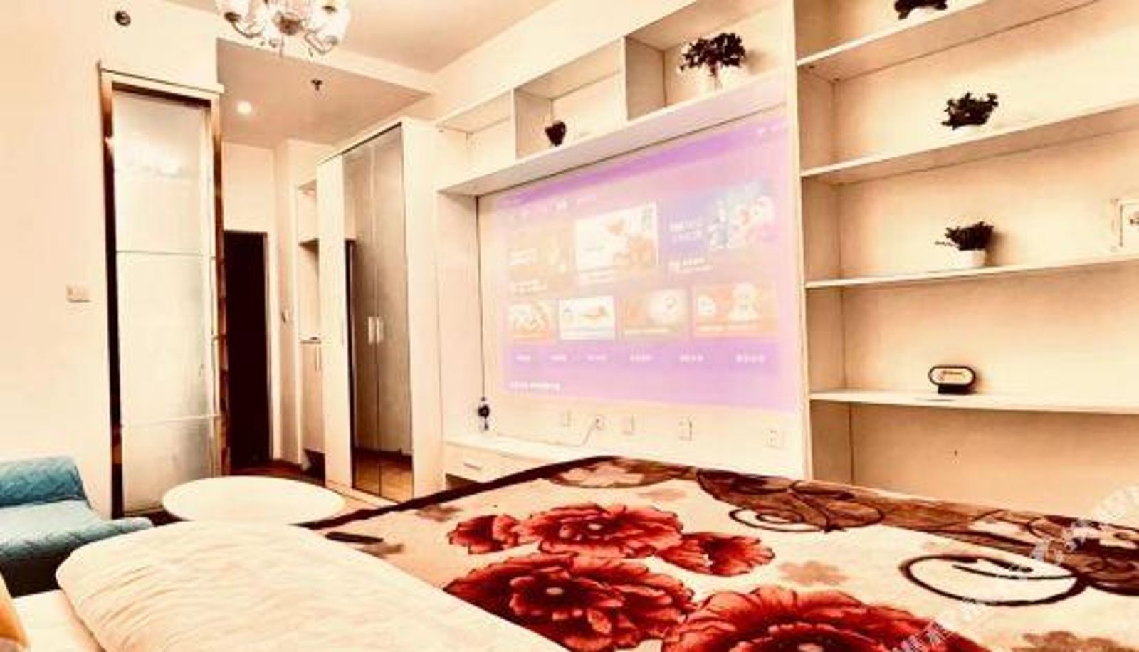Zimmer - CDSS HOTEL