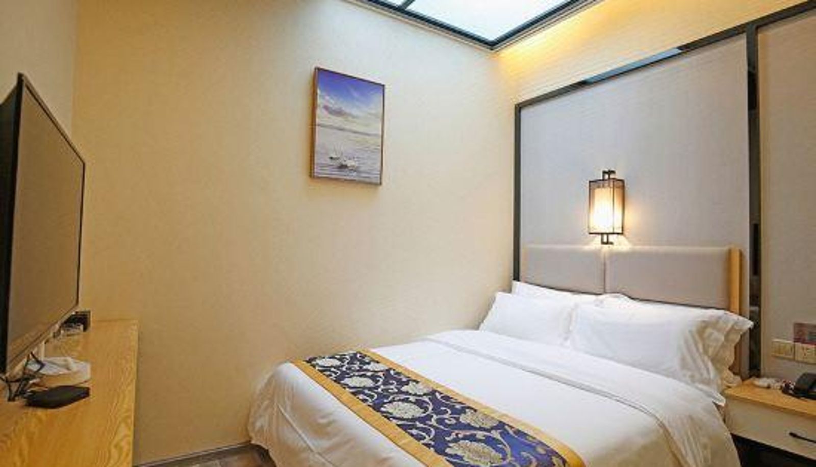 Camera - Chengdu No.5 Residential Hotel