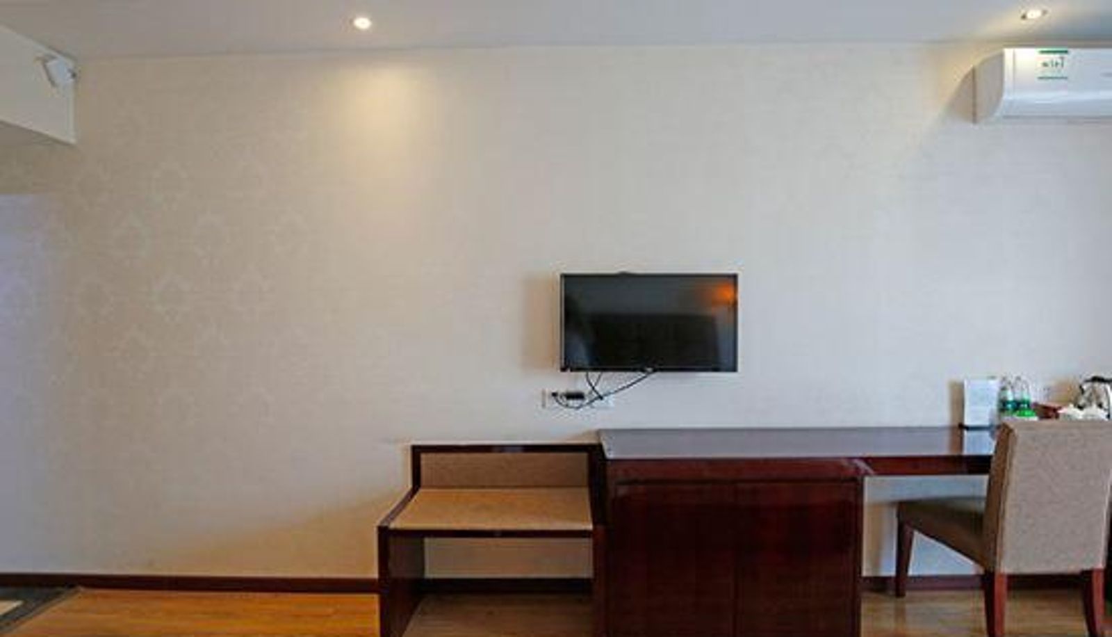Camera - Chengdu Haobijia Business Hotel