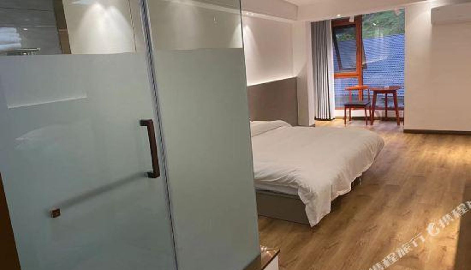 Kamer - Zhangjiajie Red River Valley Hotel (National Forest Park Branch)