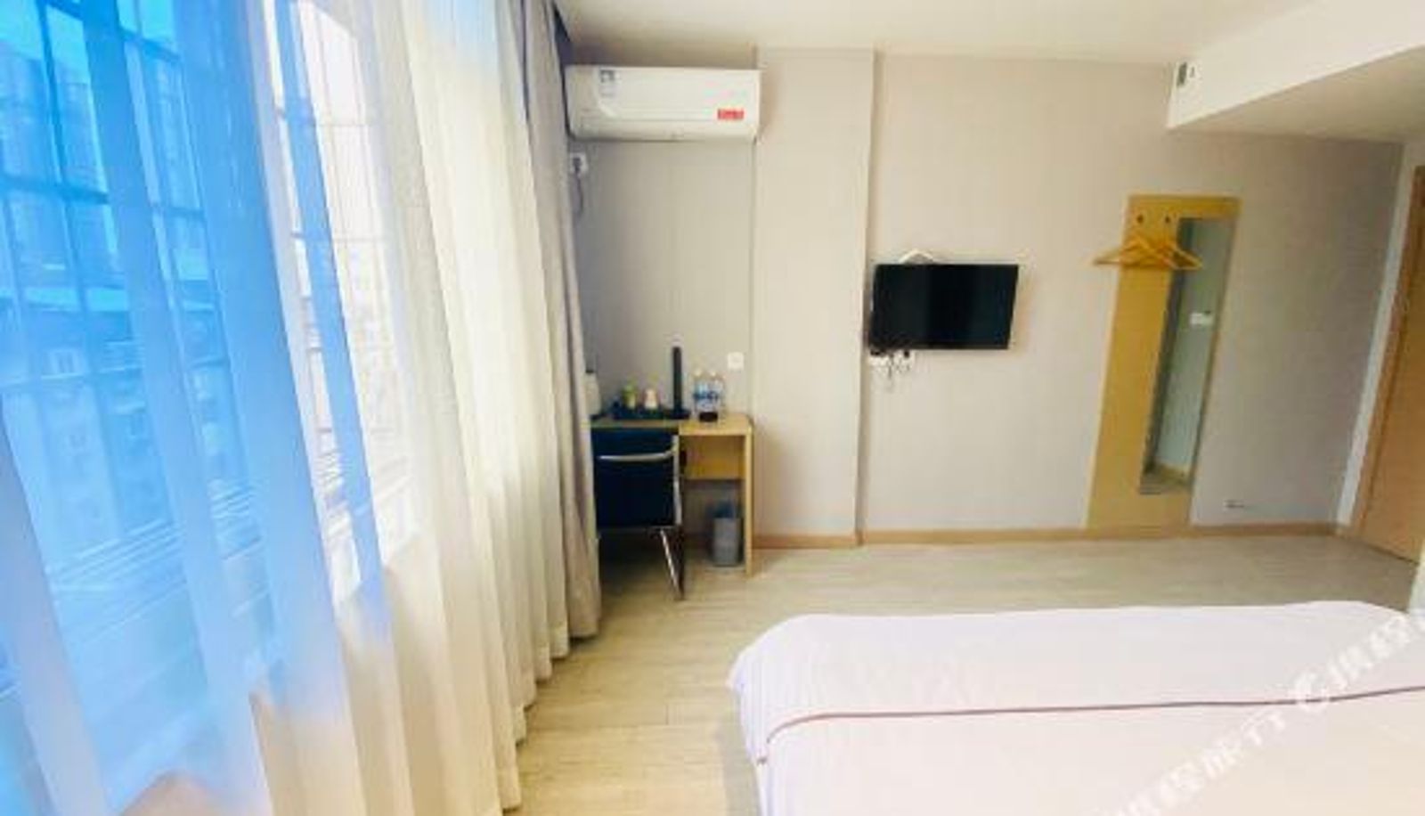Zimmer - Xiji Hotel (Jiujiang Third Middle School Store)