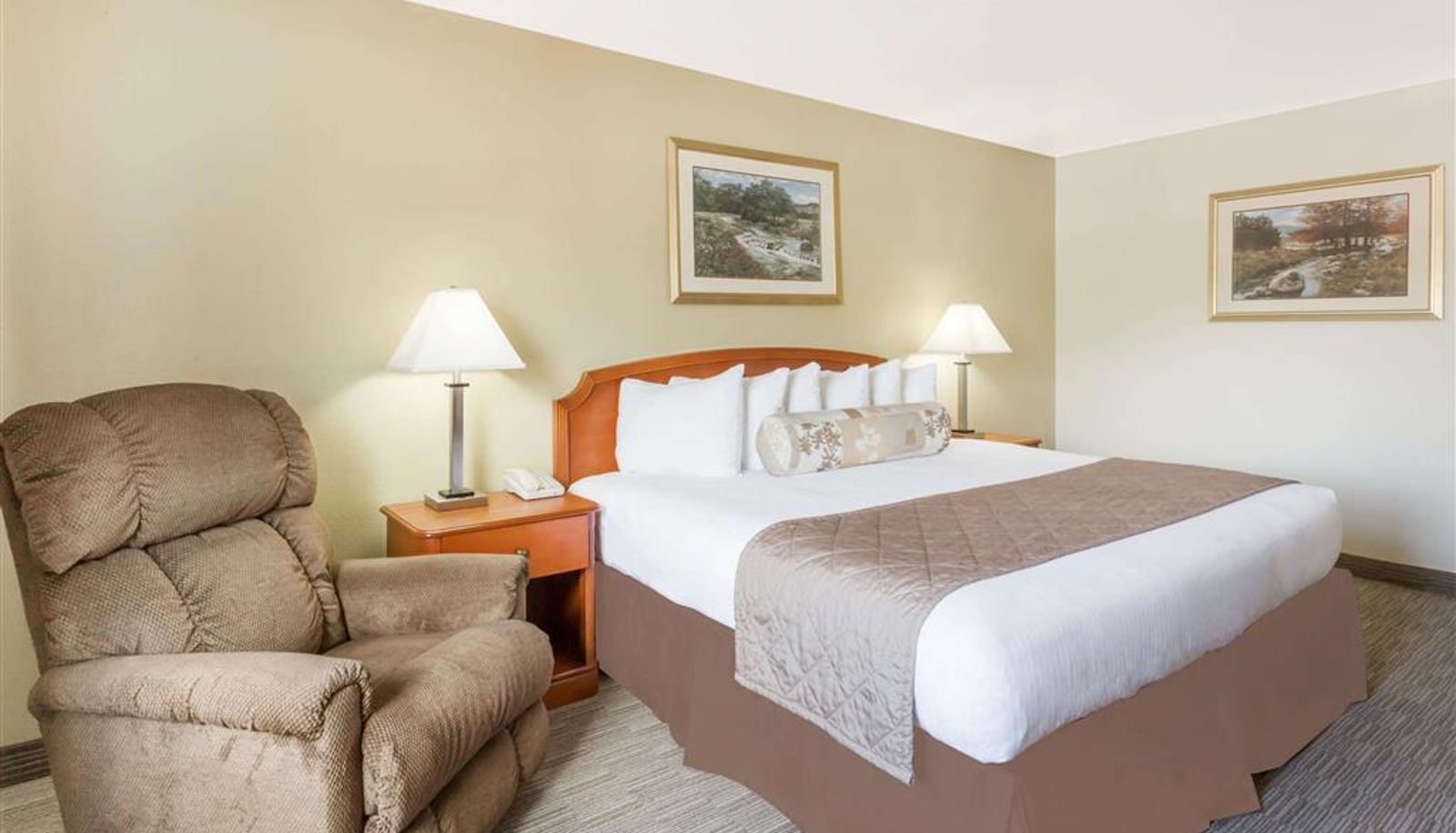 Room - Ramada by Wyndham Ely