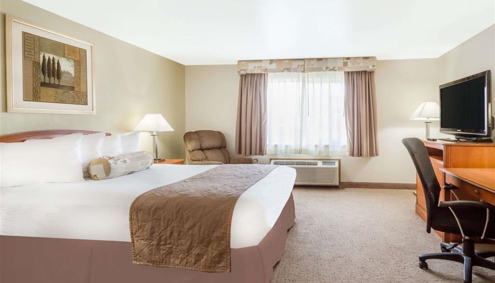 Room - Ramada by Wyndham Ely