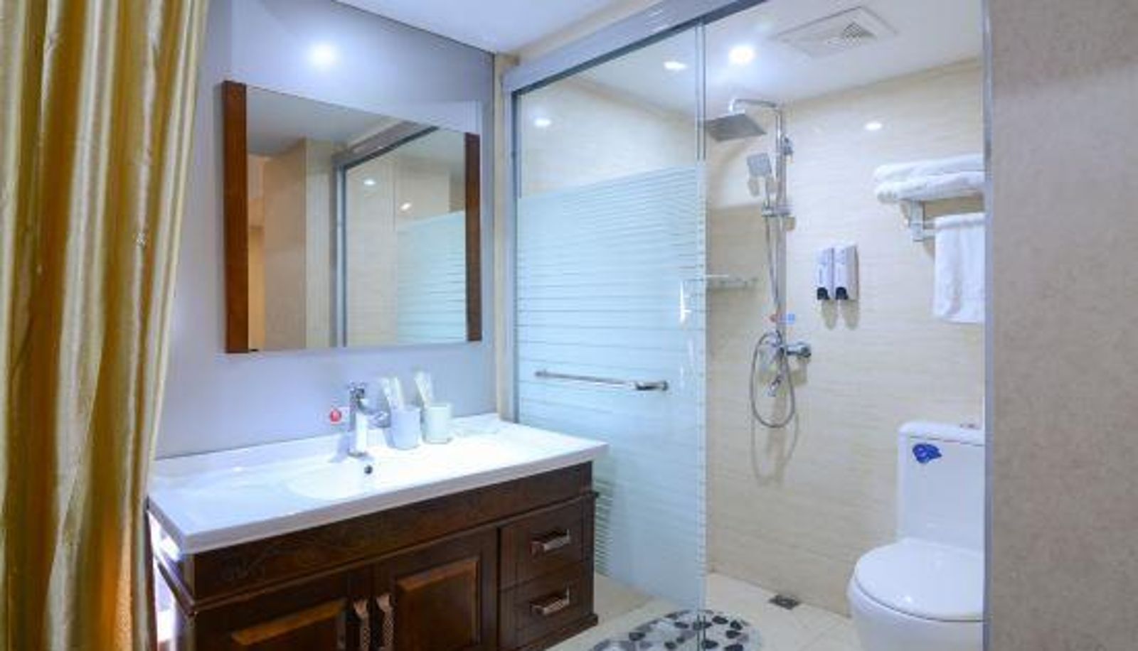 Camera business - Yuqiong Business Hotel