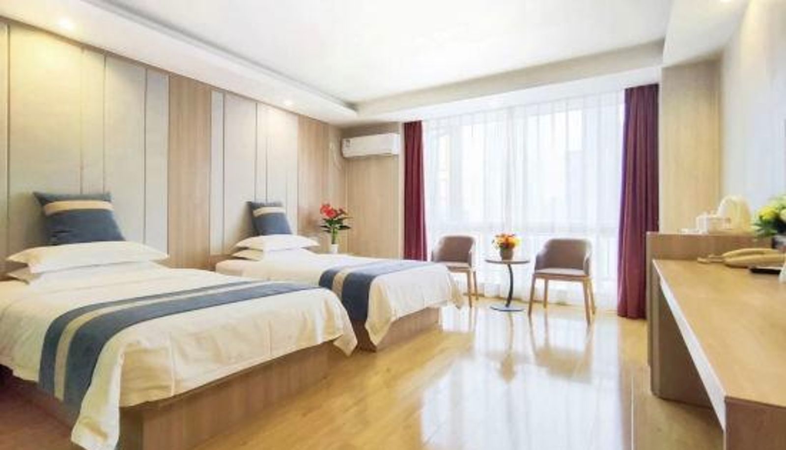Zimmer - Yike Apartments