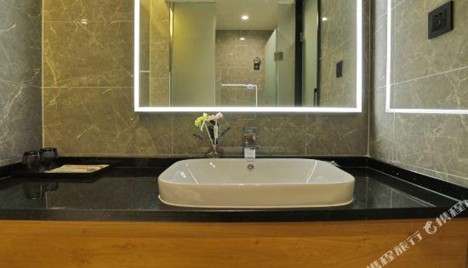 Camera business - Zhanghe Hotel (Xi 'an Jingwei Industrial Park Store)