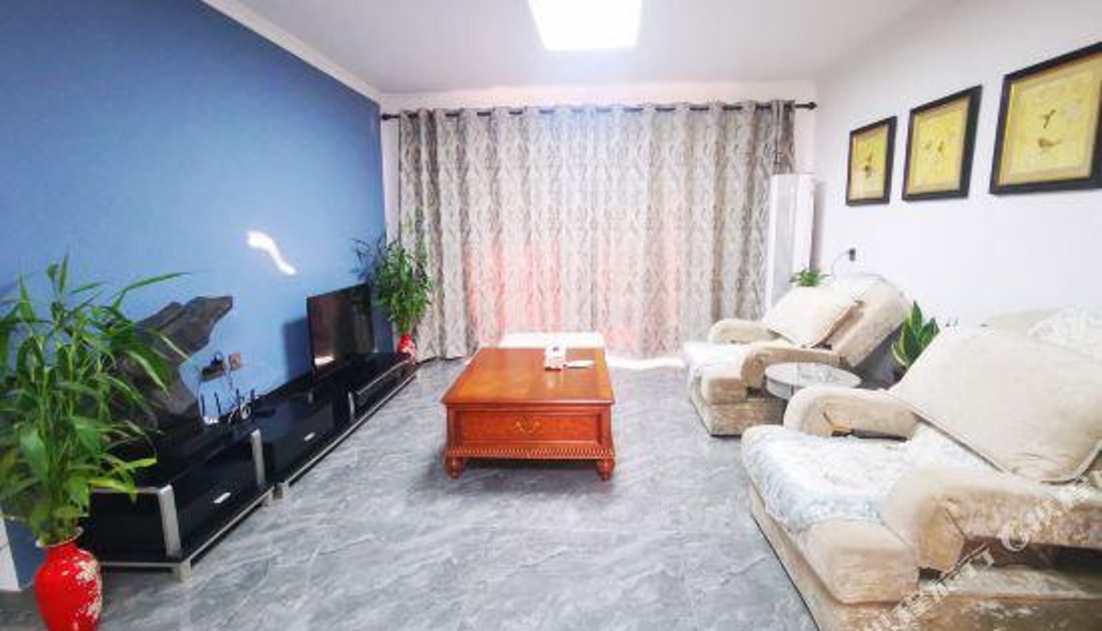Camera - Shuxin Family Apartment