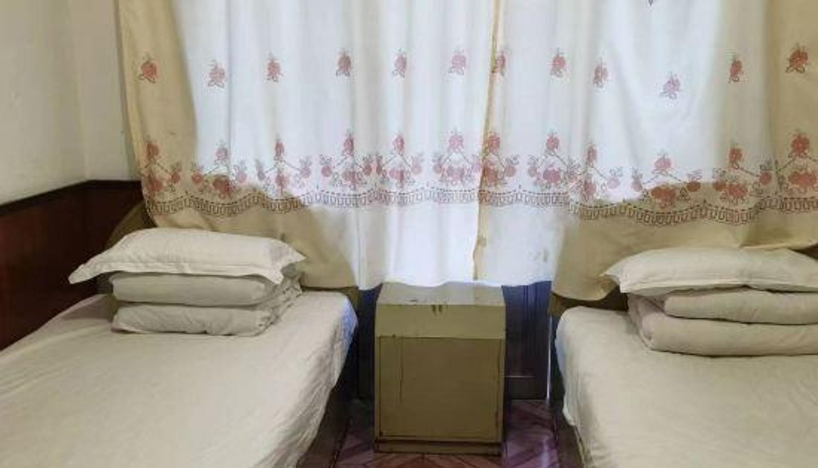 Kamer - Qingdao Longshan Hotel