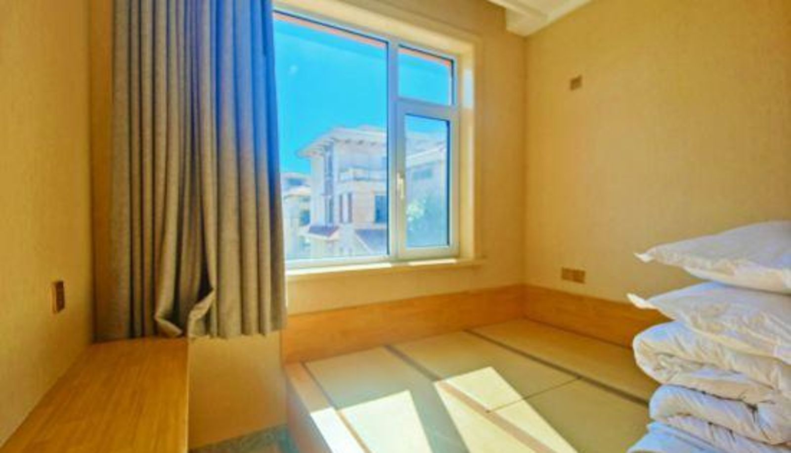 Room - Dalian Golden Rock Beach Triumph Tour Party Holiday Villa