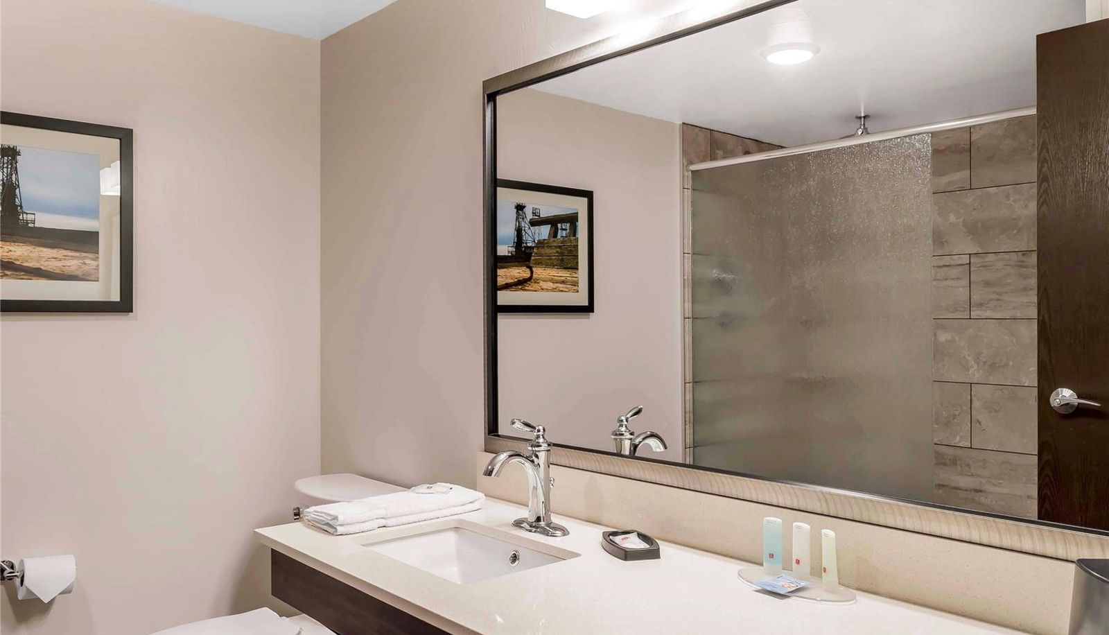 Room - Copper King Convention Center an Ascend Collection Hotel