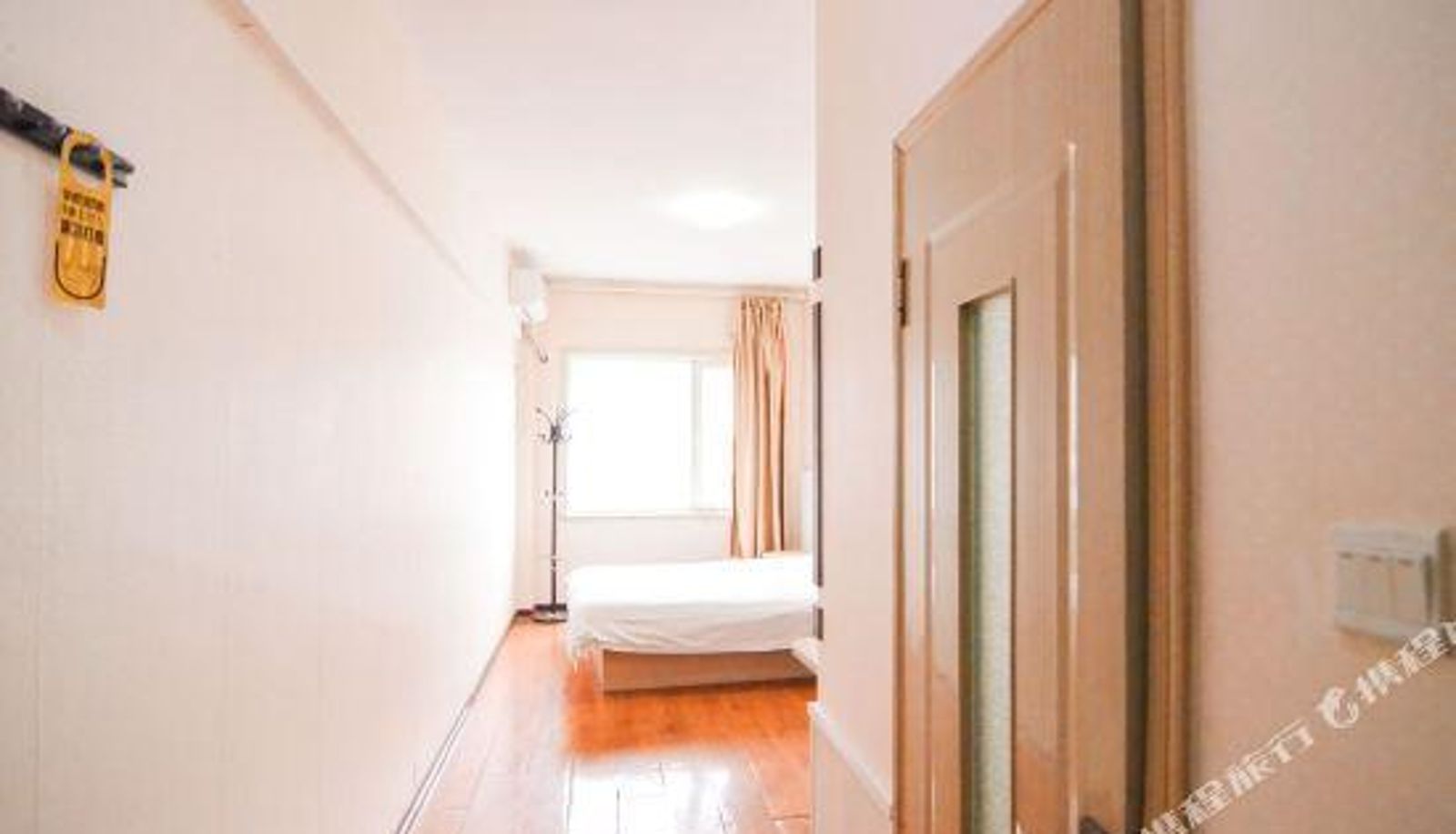 Camera business - Weiba Inns & Hotel