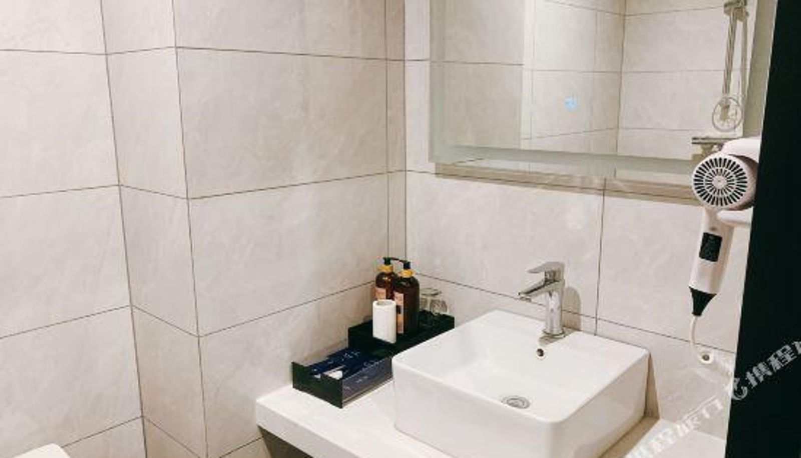 Kamer - One Carat Hotel (Sunac Paradise Sun Island)