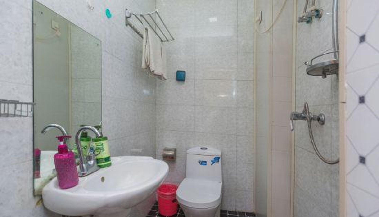 Camera - Colorful holiday hotel apartment (Harbin clothing City store)