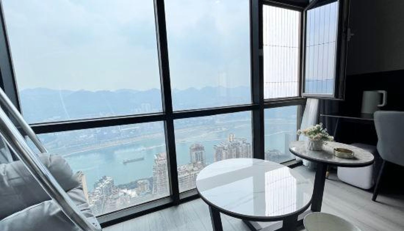 Room with river view - Hotel Chez Cloud
