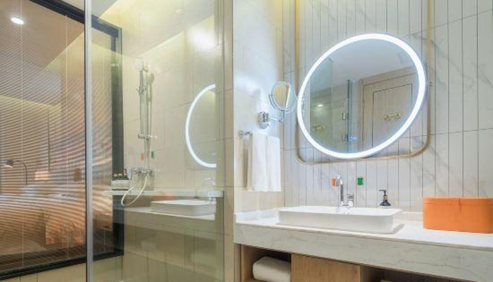 Suite - Chongqing)  Dadukou Vienna International Hotel (Wanda Plaza
