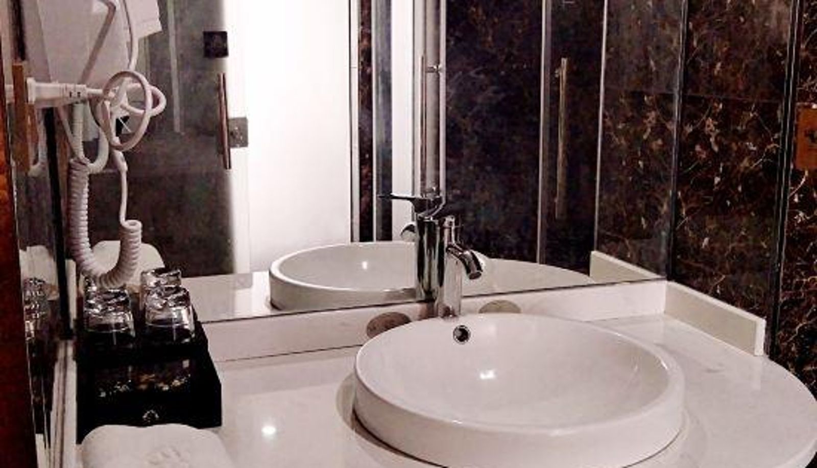 Pokój typu business - Katy Hotel