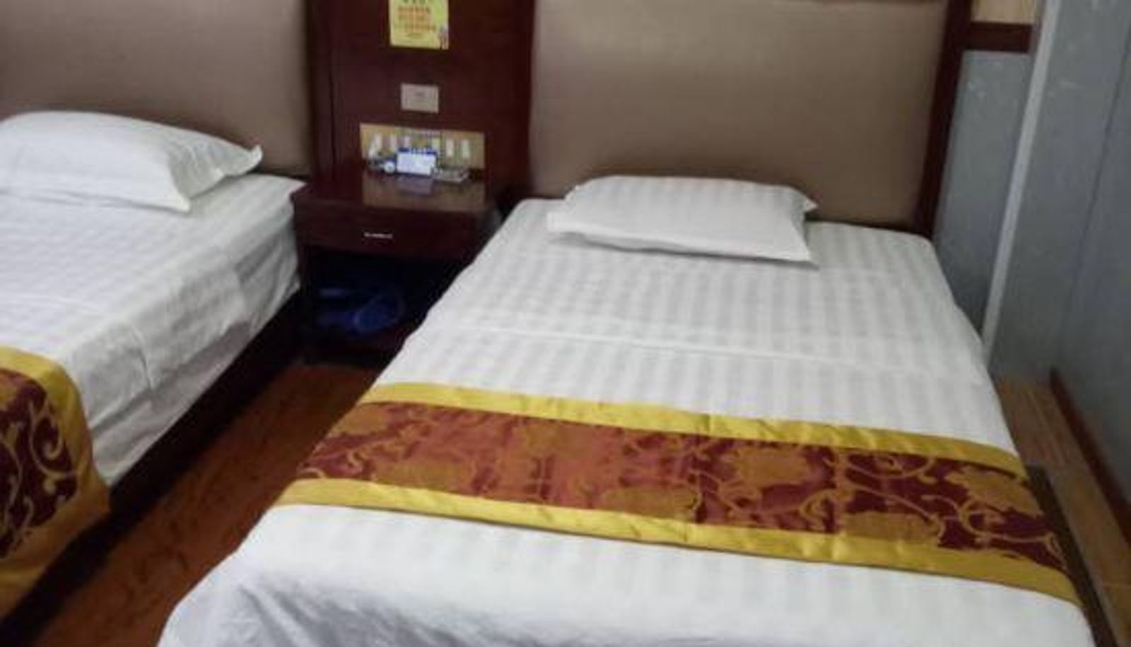 Vista interna - Binzh Rugui Business Hotel