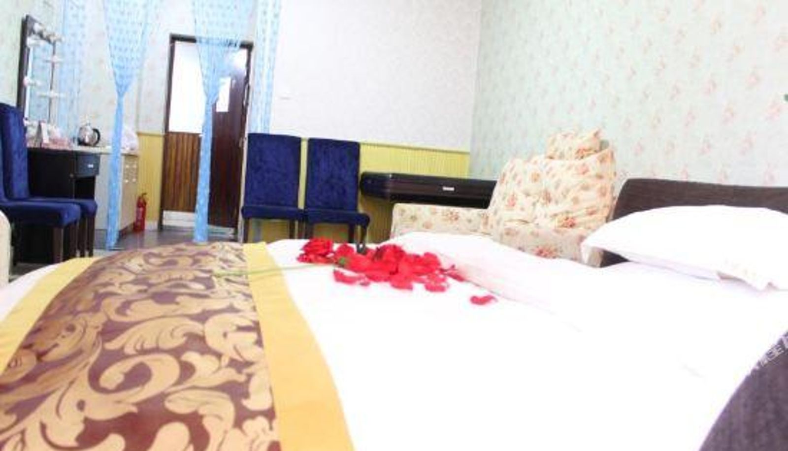 Camera business - Xiju Express Hotel