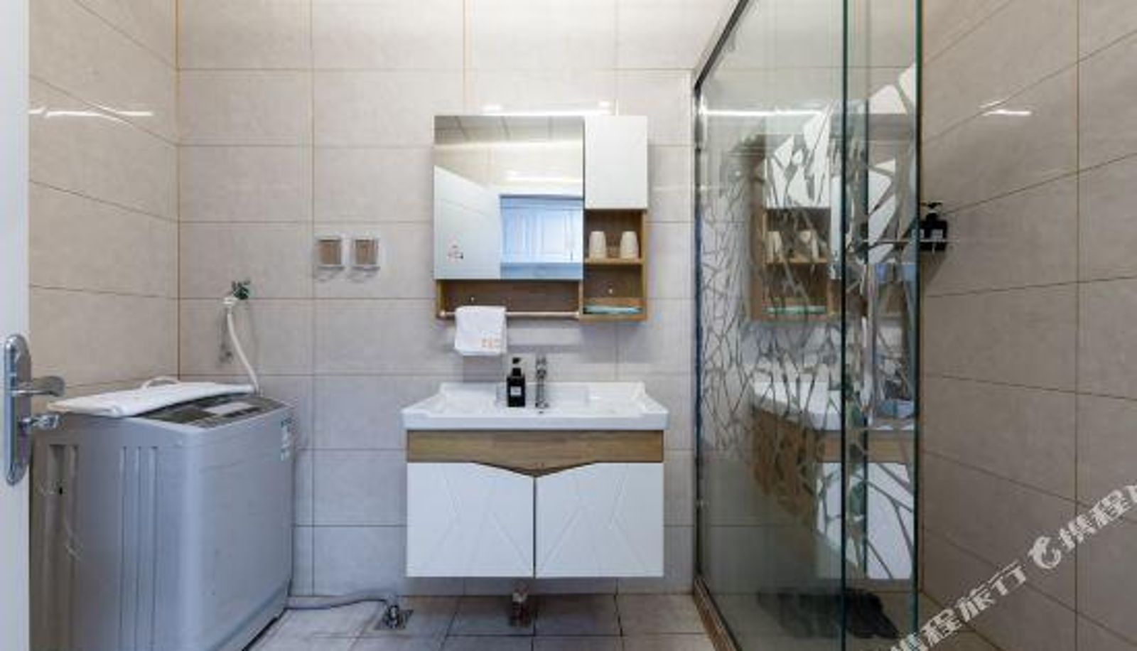 Room - Spreading Apartments