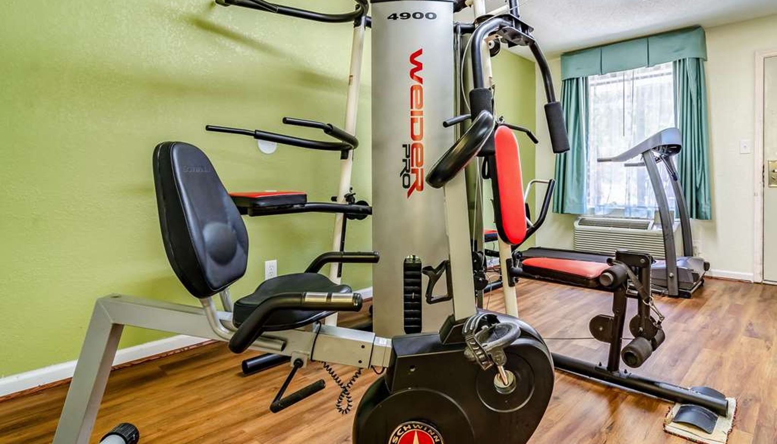 Wellness- und Fitnessbereich - Quality Inn & Suites Creedmoor - Butner