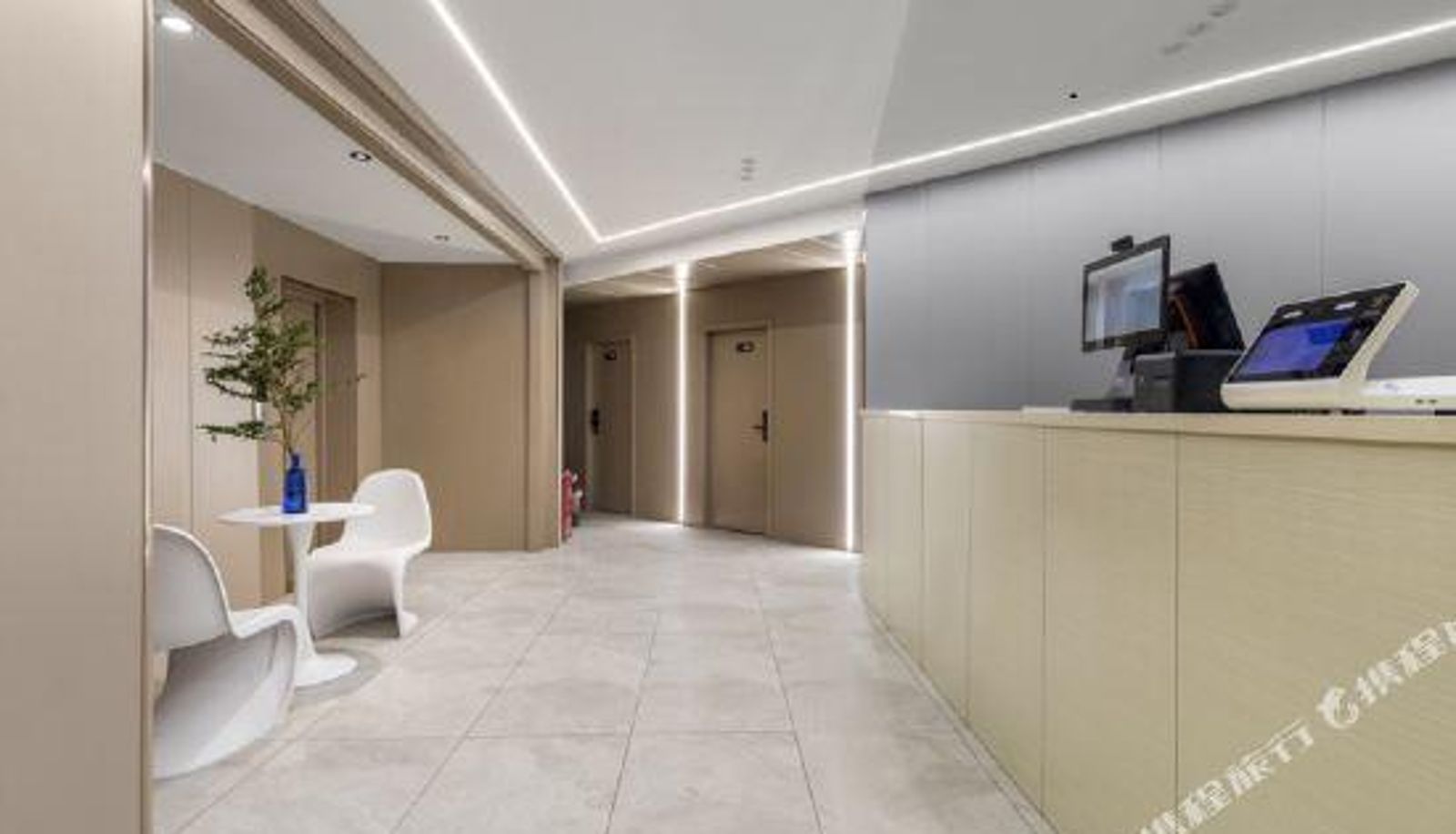 Recepción - Aisa Hotel