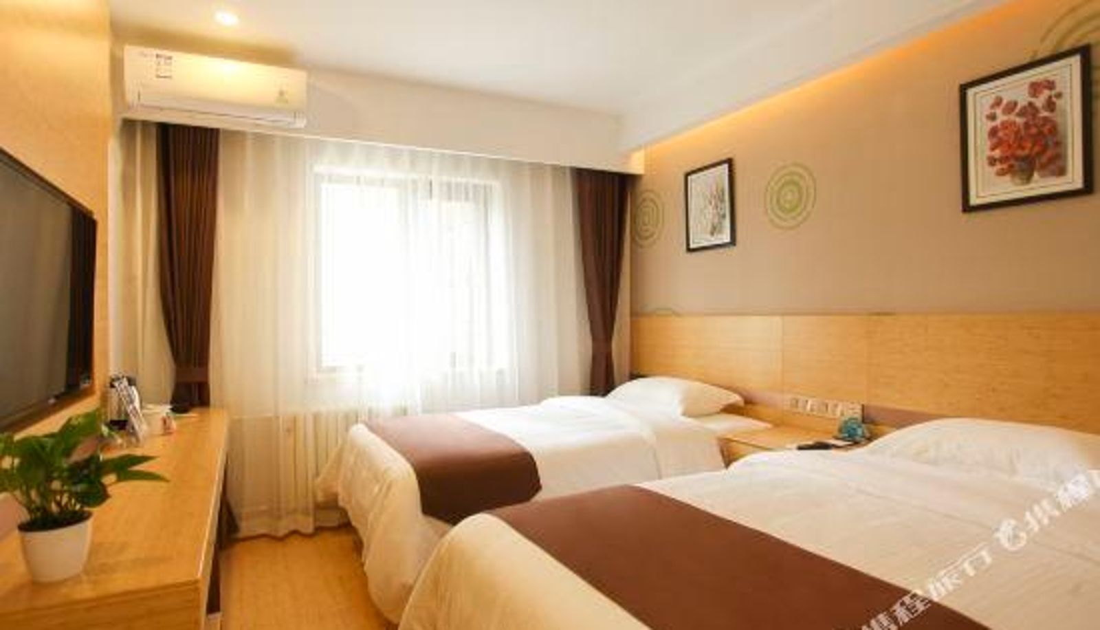 Zimmer - Greenhouse Hotel (Beijing West Station Guang'anmen Shell Store)