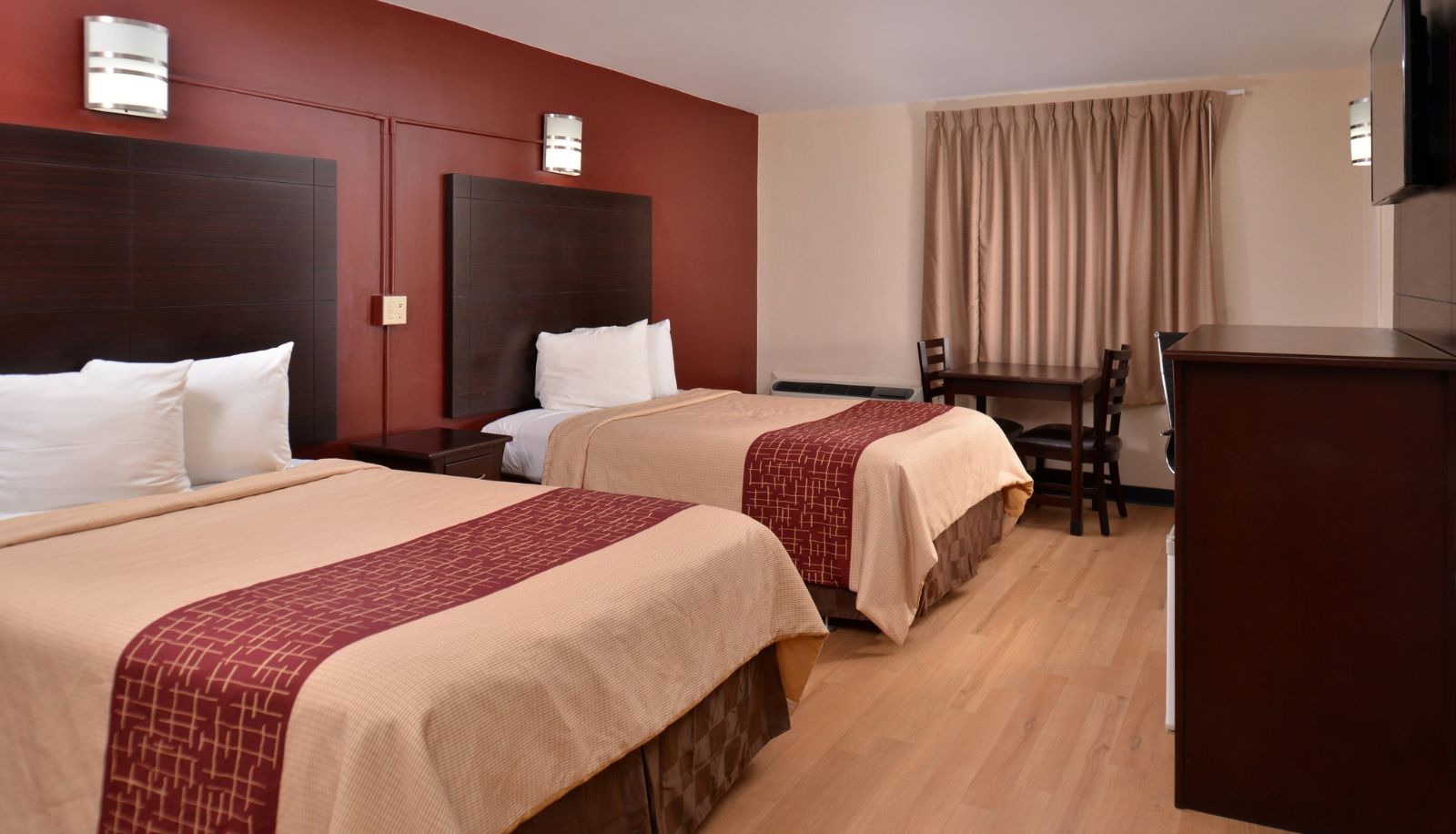 Room - Red Roof Inn Van Horn