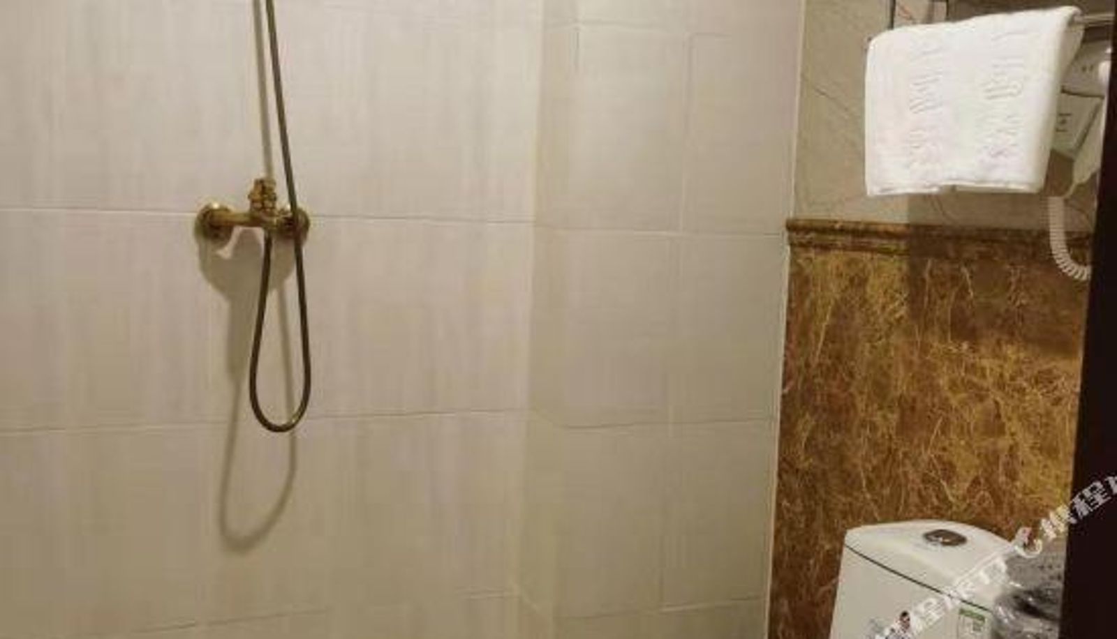 Zimmer - Jiafu Hotel (Changping Subway Station Gulou East Street)