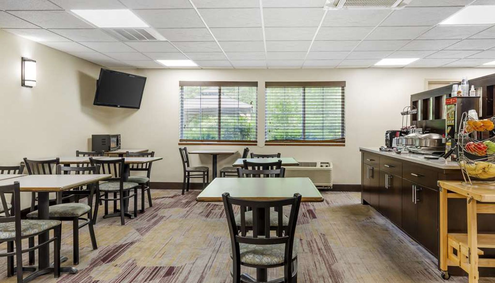 Restaurant - Best Western Plus Berkshire Hills Inn & Suites