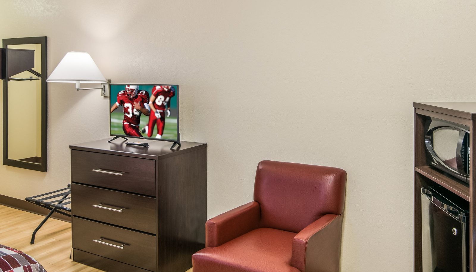 Zimmer - Red Roof Inn & Suites Pensacola East - Milton