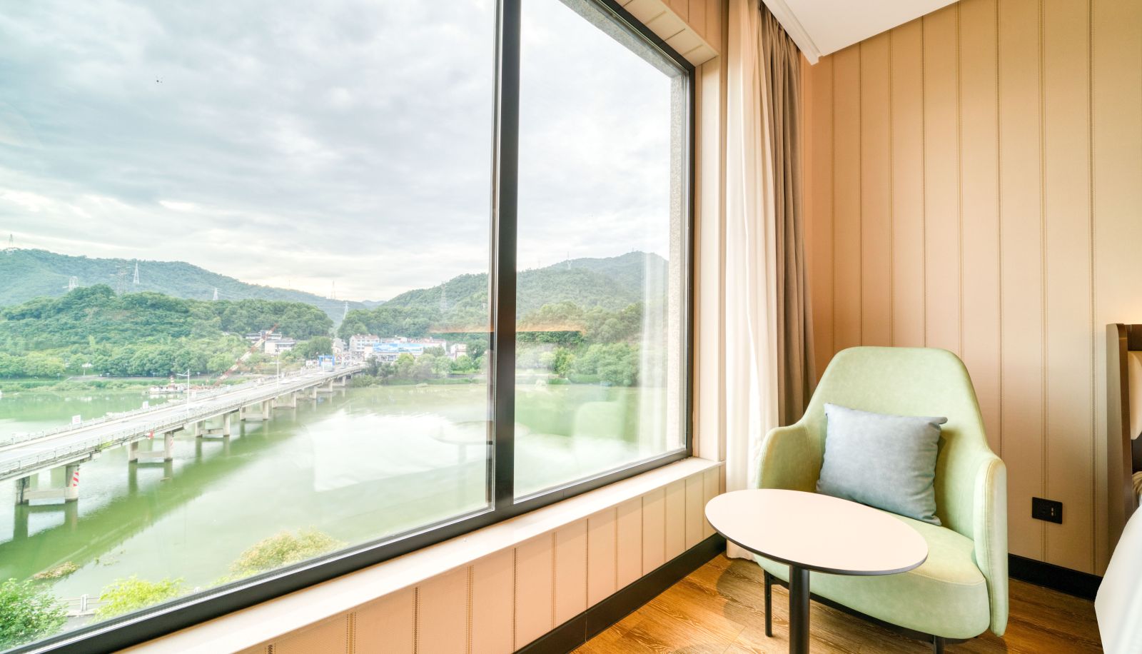 Informacje - Hanting Hangzhou Tonglu Fuchunjiang Hotel