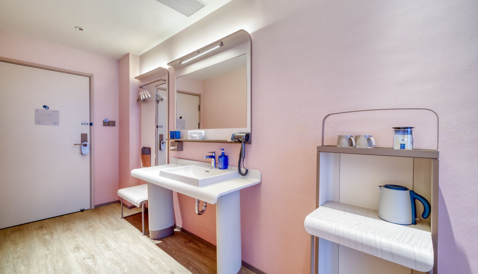 Kamer - Hanting Deqing High Speed Railway Station Hotel