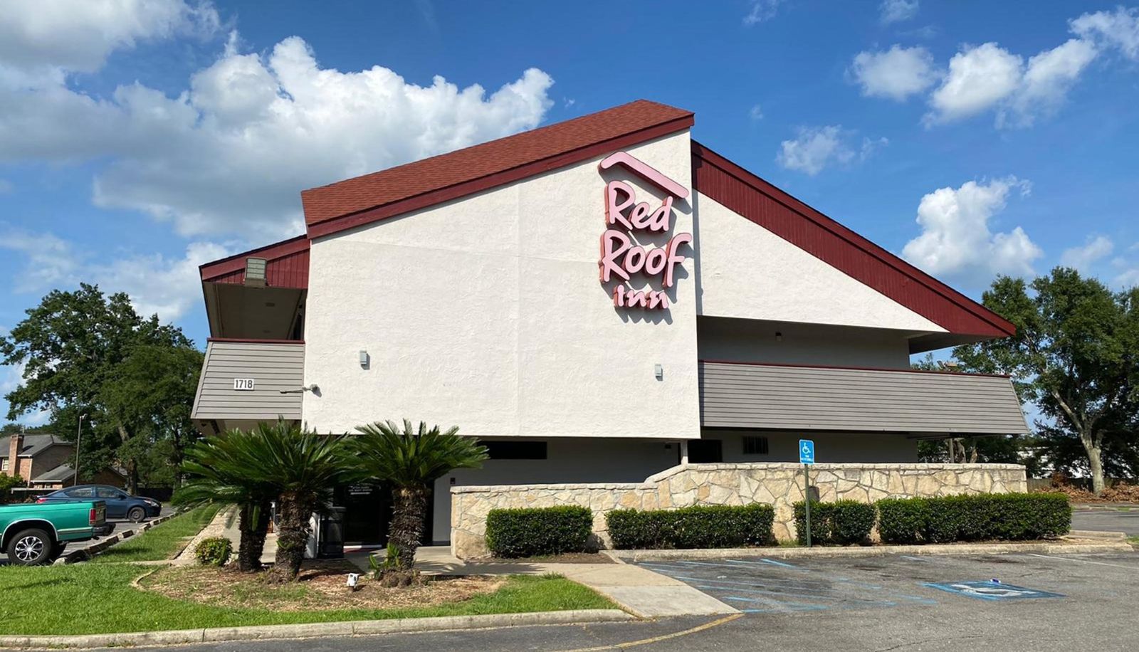 Informacje - LA Red Roof Inn Lafayette