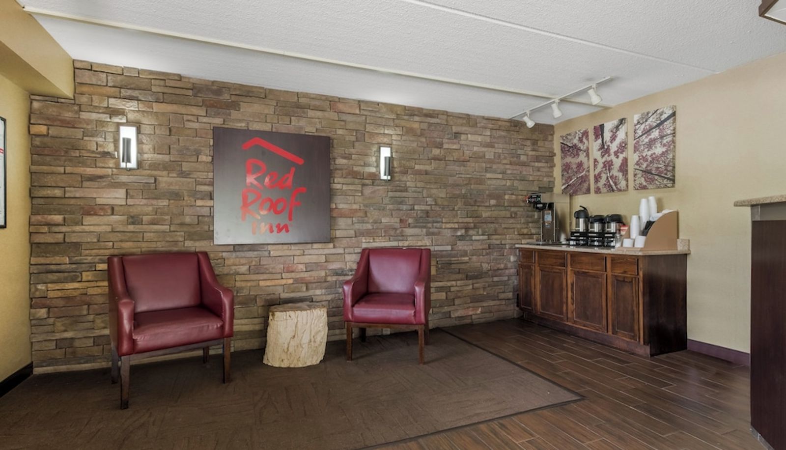 Hall - Red Roof Inn Hickory
