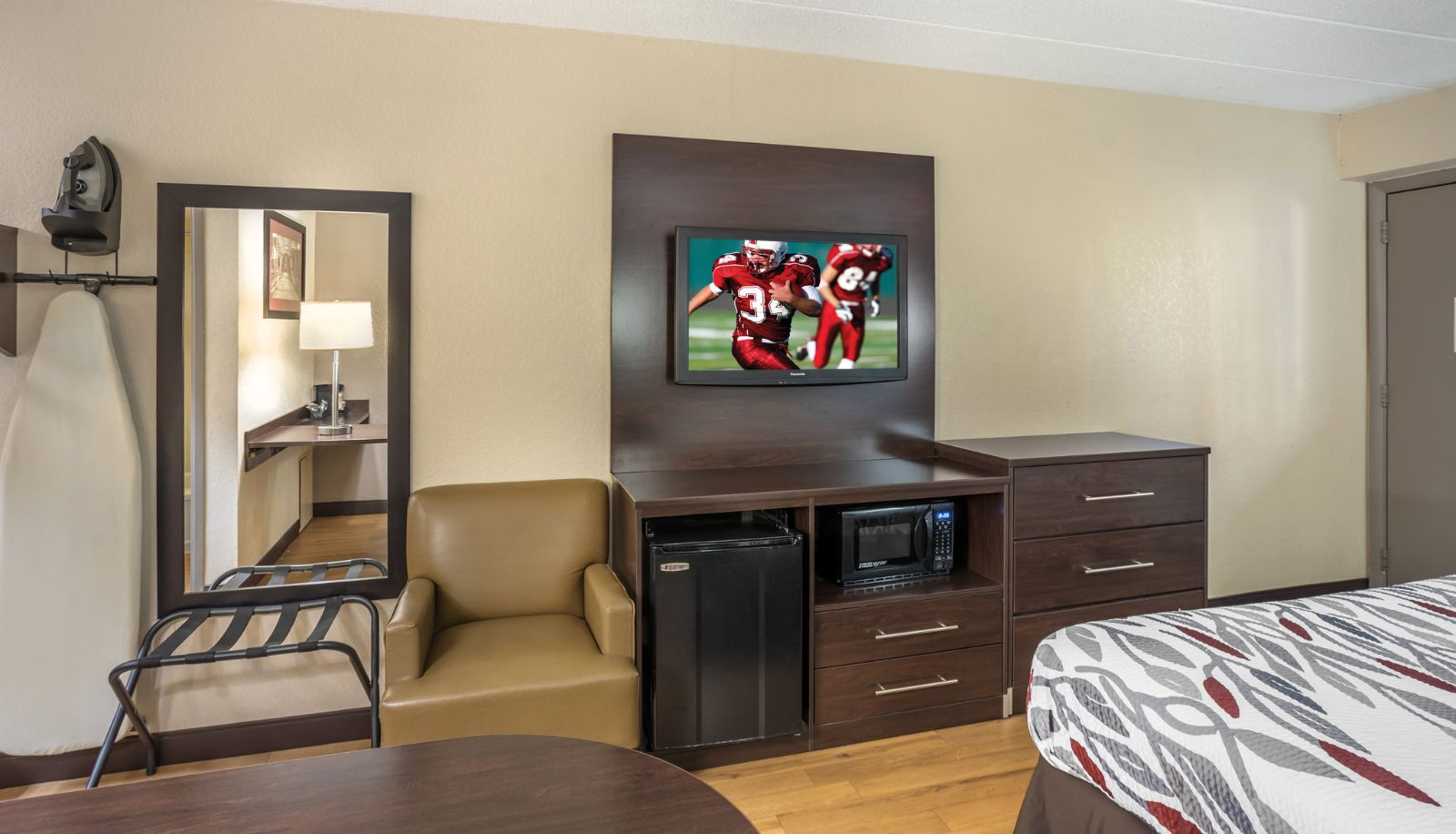 Room - PA Red Roof Inn Danville