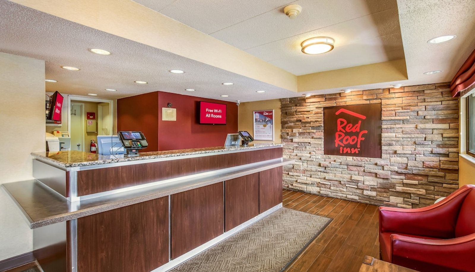 Hall - Red Roof Inn Detroit - Plymouth/ Canton