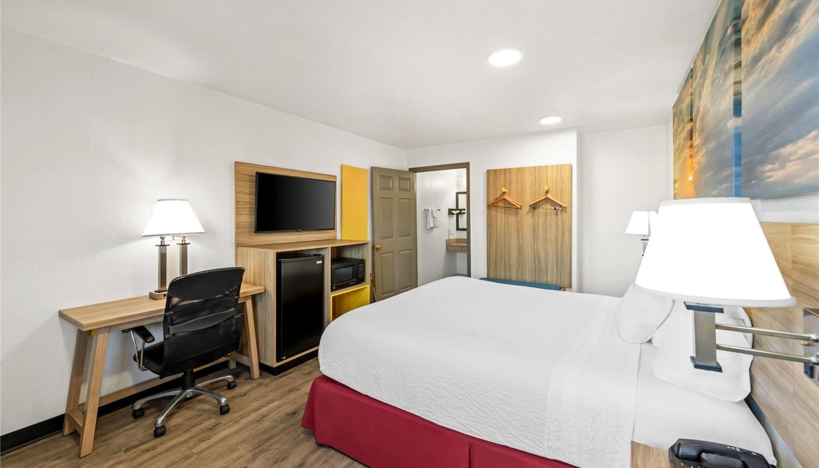 Zimmer - Days Inn by Wyndham Independence