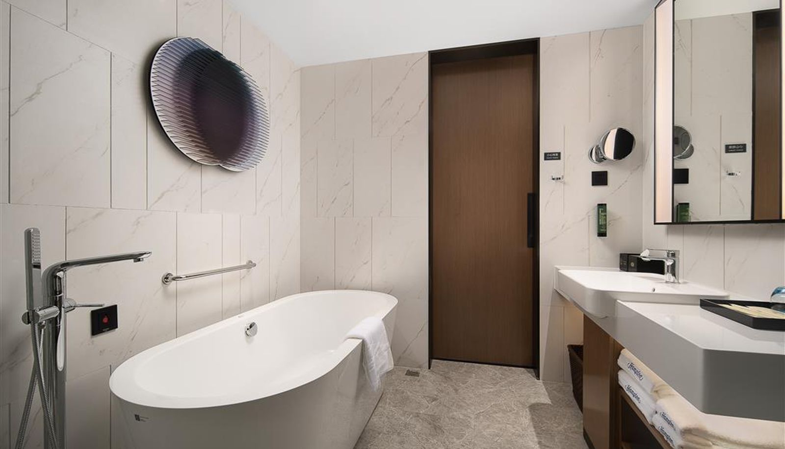 Zimmer - Hampton by Hilton Guangzhou Railway Station