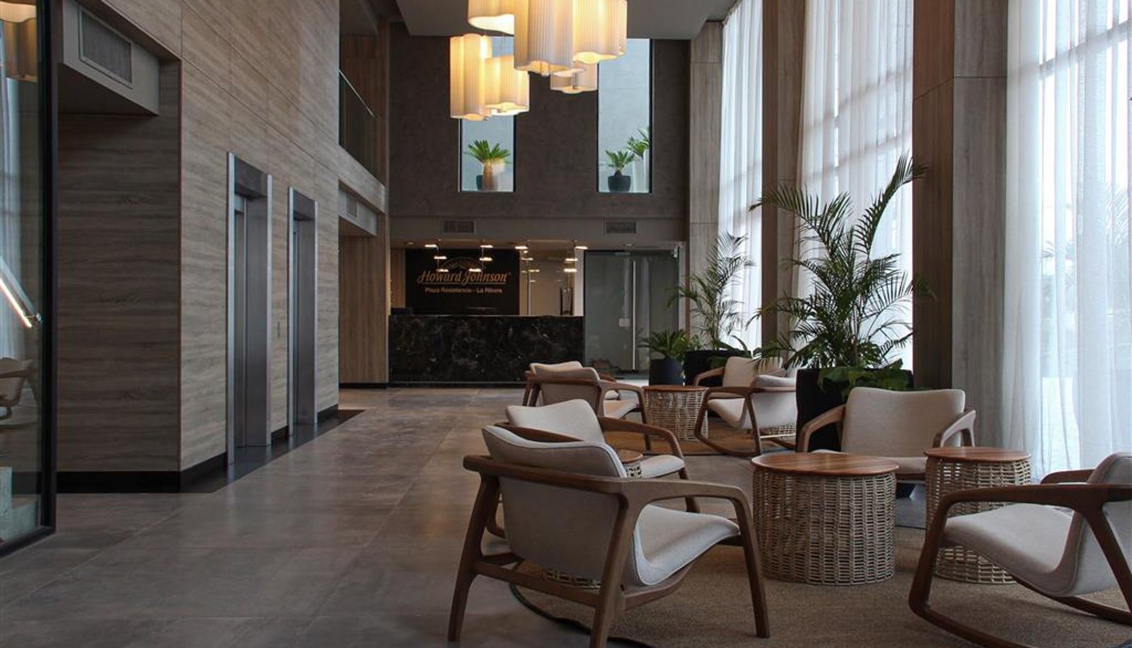 Hall - Howard Johnson by Wyndham Resistencia La Ribera