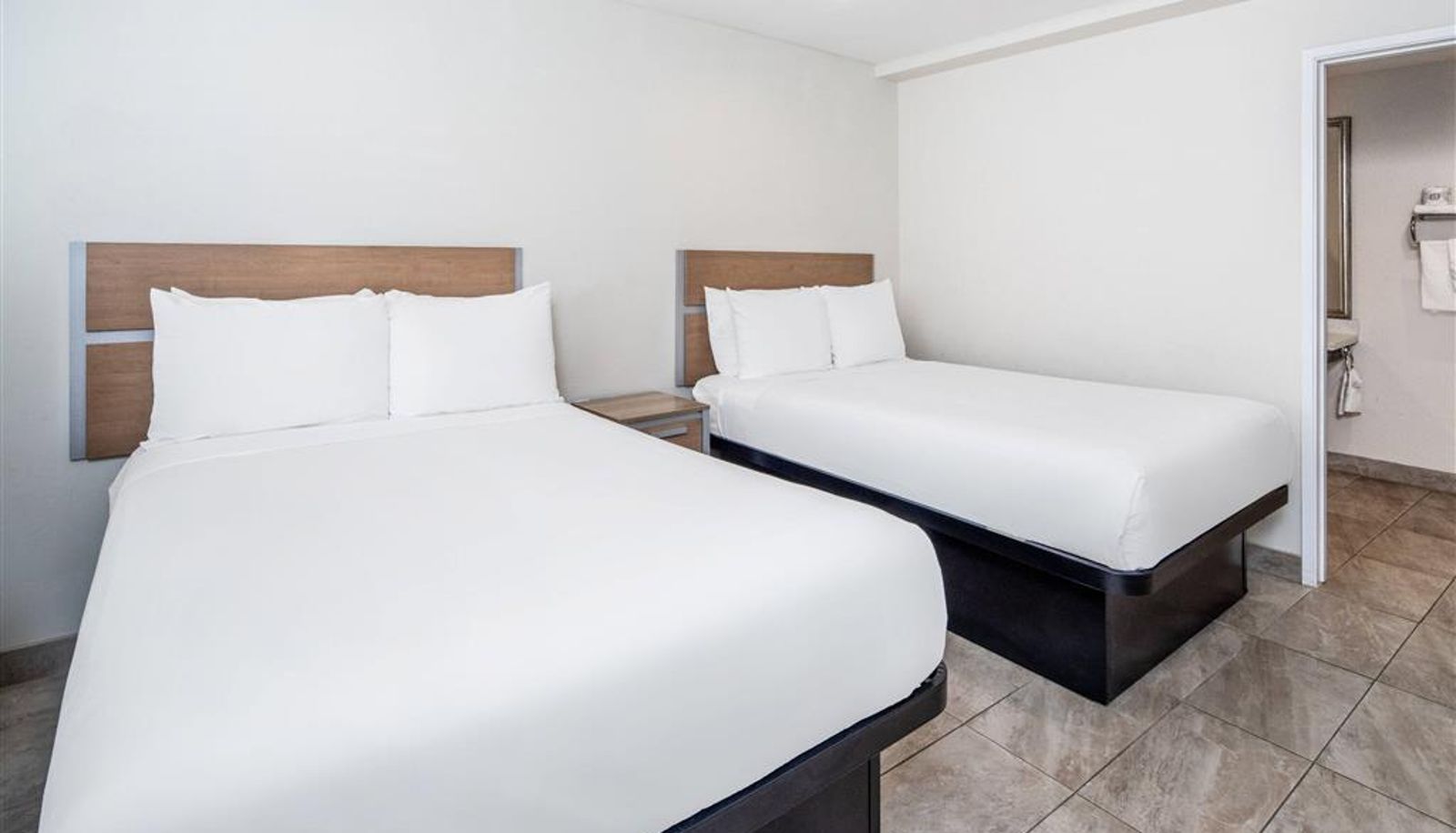 Zimmer - Super 8 by Wyndham Bakersfield CA Near Airport