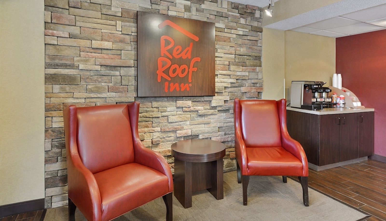 Hall - Red Roof Inn Huntington