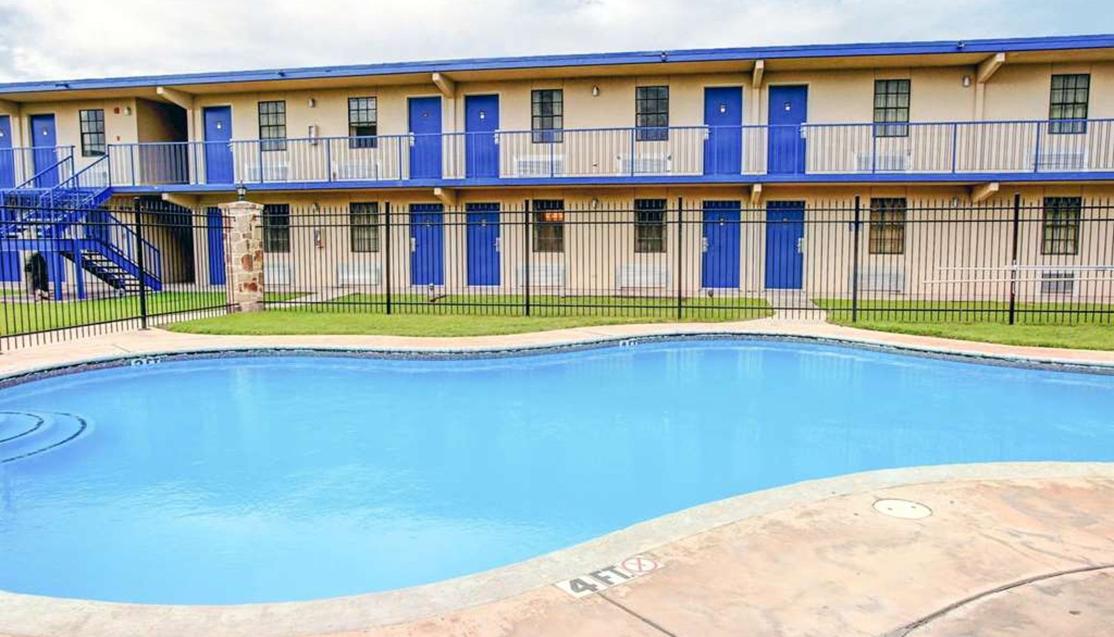Basen - Rodeway Inn New Braunfels - San Antonio Area