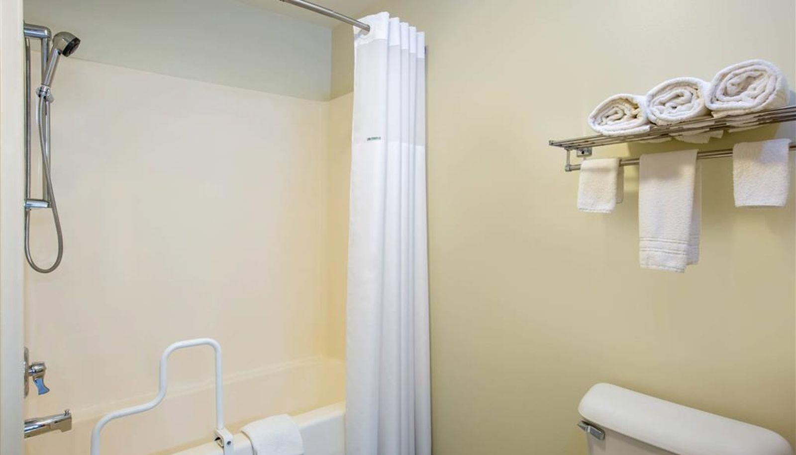 Room - AmericInn by Wyndham Jefferson