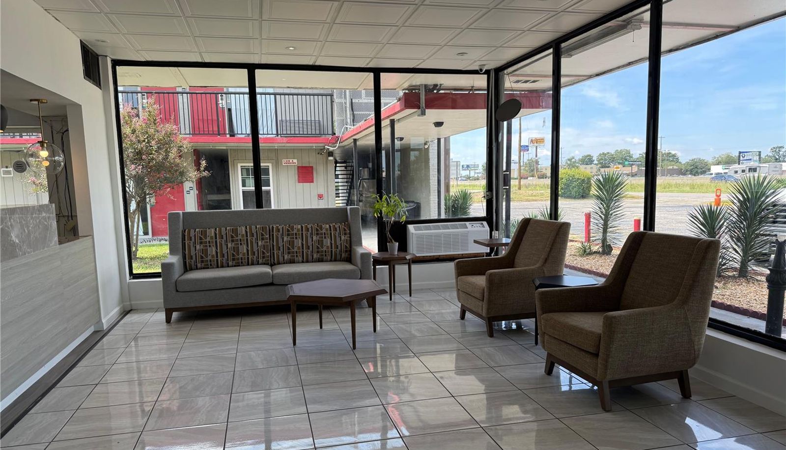Lobby - Travelodge by Wyndham Lumberton
