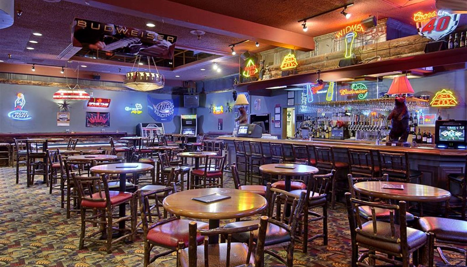Bar - Red Lion Hotel Wenatchee City Center