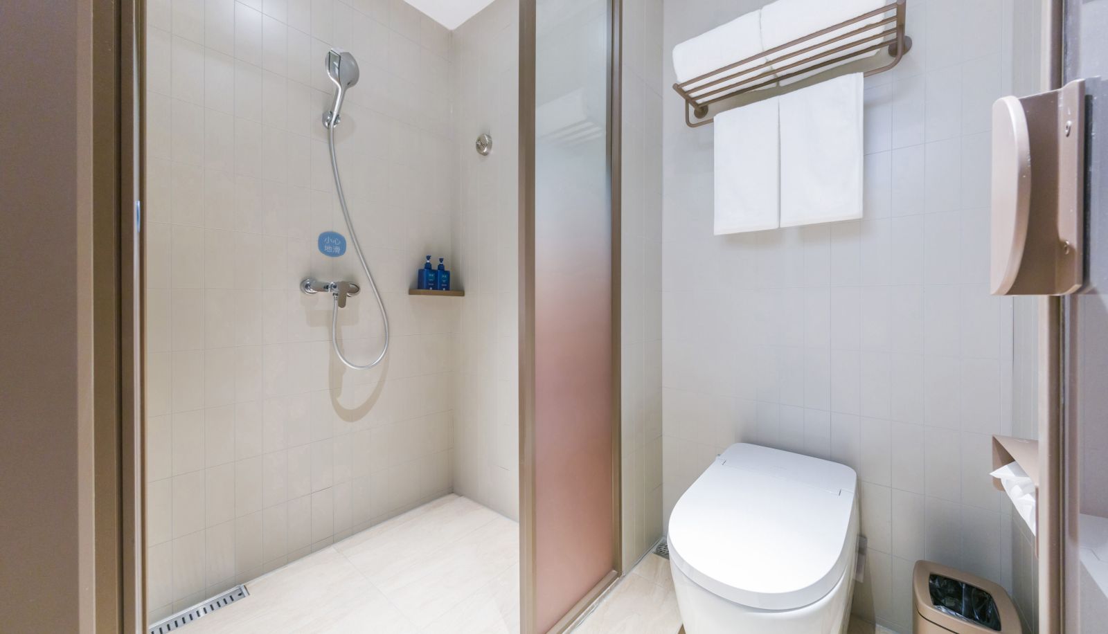 Kamer - Hanting Shanghai Beihongqiao Fengbang Subway Station Hotel